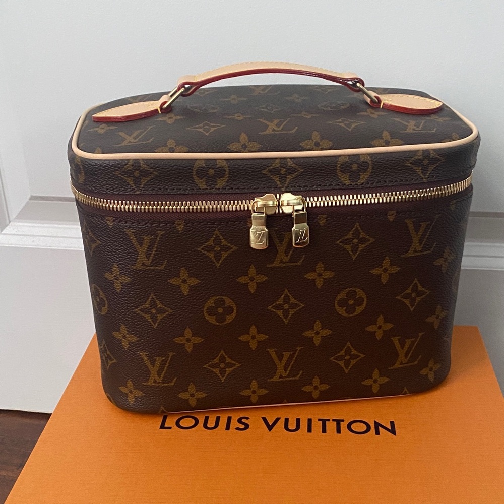 💎SOLD 💎💎 Louis Vuitton Nice BB travel pouch